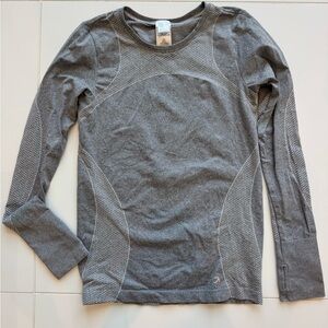 GAP Light Gray Patterned Athletic Long Sleeve Top With White Accents